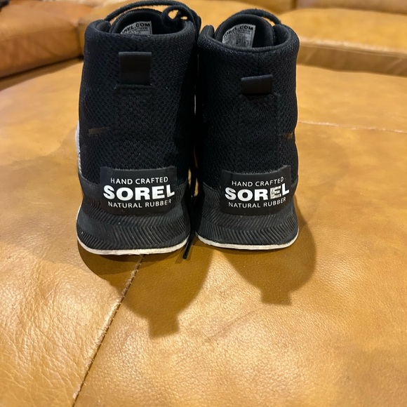 Women’s Sorel Out N About III sneaker boot size 8.5 - Picture 3 of 3